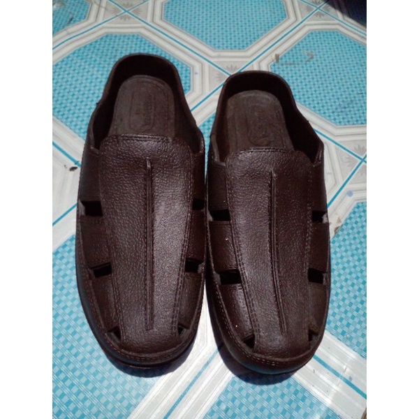 193 / sandal slop karet untuk pria merk TAMARA size M- L