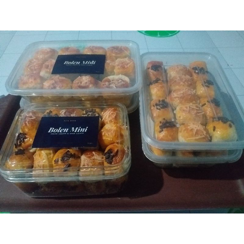 

Bolen Mini Isi 34 pcs Kemasan Toples