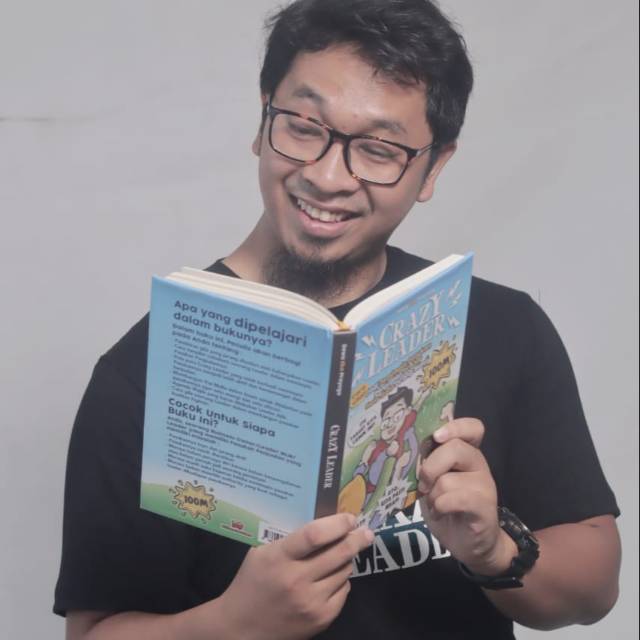 Buku Crazy Leader Dewa Eka Prayoga