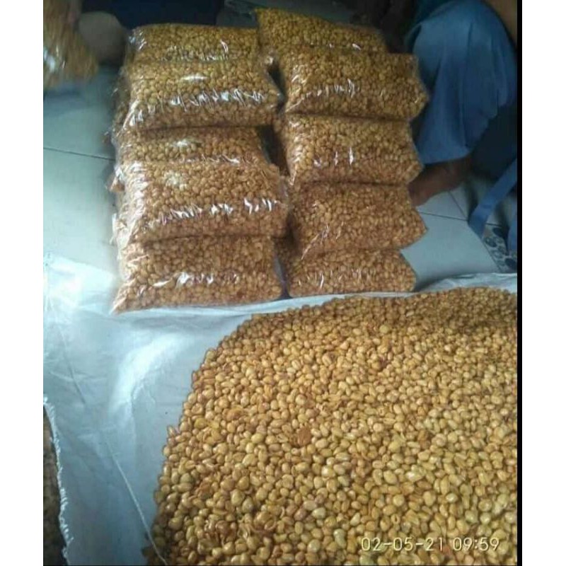 

Kue Lebaran Home Made Kacang Asin