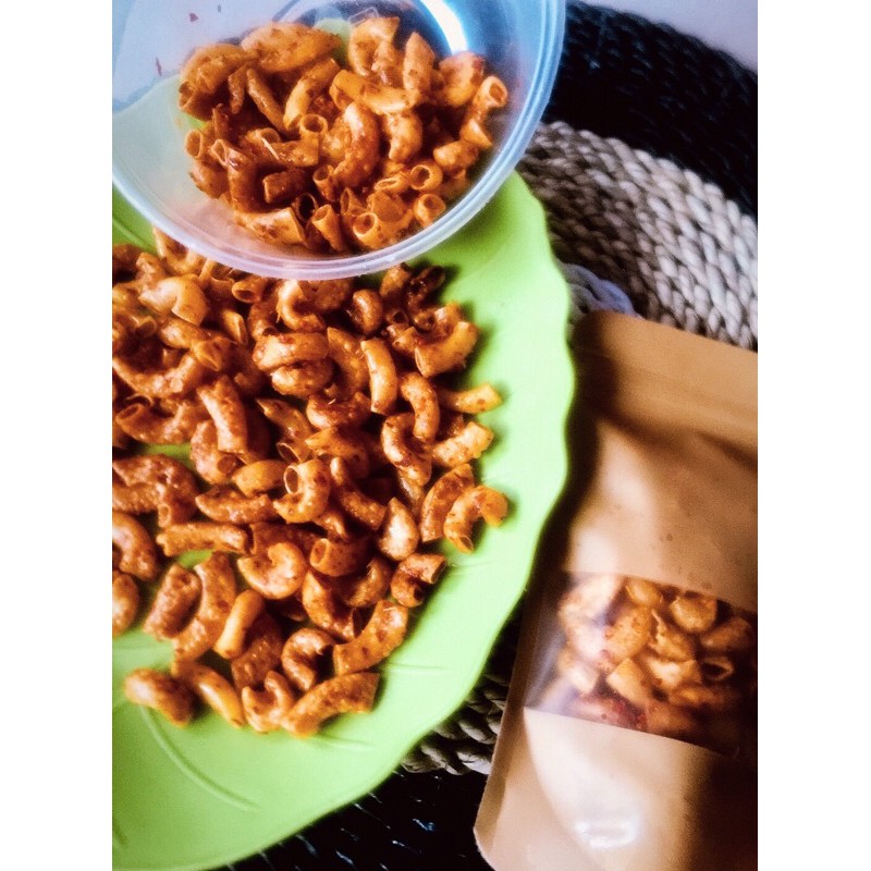 

[Bayar COD] BELI 5 FREE 1 Makanan kering/Makaroni bantet/macaroni pedas/kripik/lezat/makanan ringan