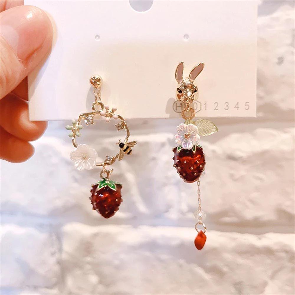 NEEDWAY Wanita Anting Menjuntai Manis Vintage Asimetris Untuk Perempuan Strawberry Drop Earrings
