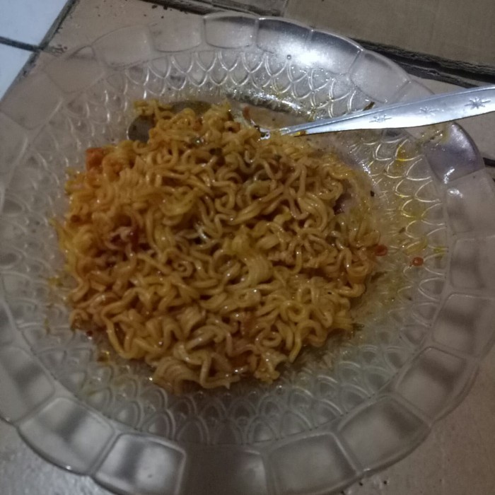 

pasta-aneka- indomie goreng rasa ayam geprek baru -aneka-pasta.