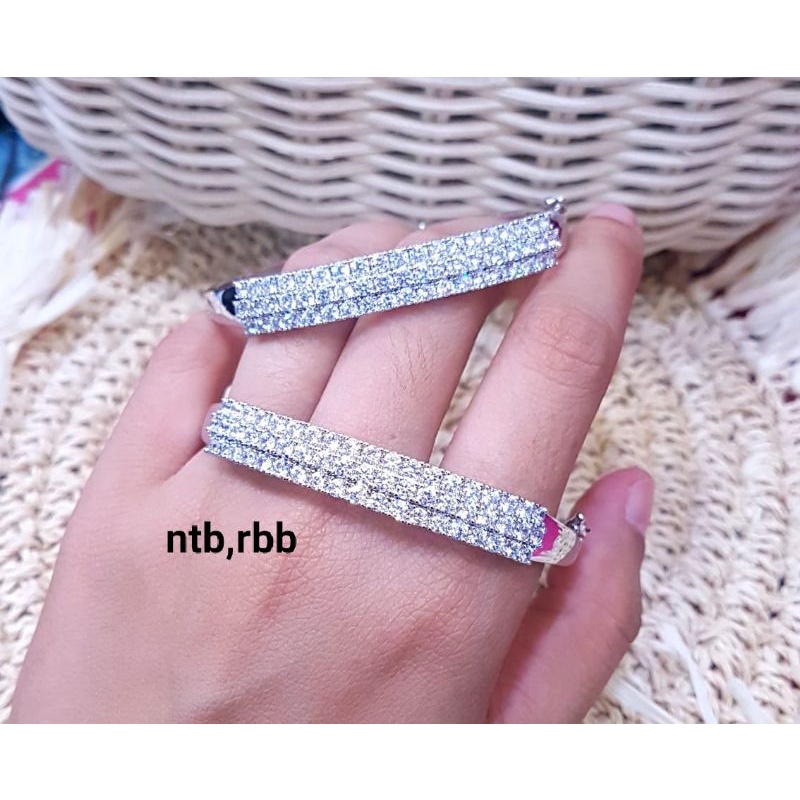 Gelang+cincin replika diamond Eropa baris tiga, tdk berkarat,tdk gampang luntur,mata premium zircon