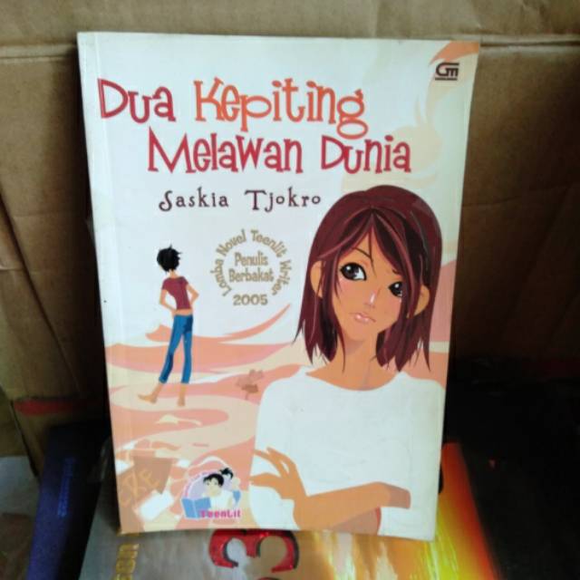 

buku dua kepiting melawan dunia