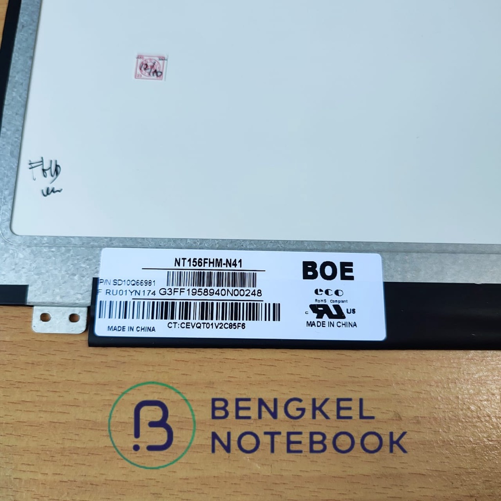 LCD 15.6&quot; High Resolution 1920x1080 Kuping Atas Bawah Slim 30Pin Frame Kecil