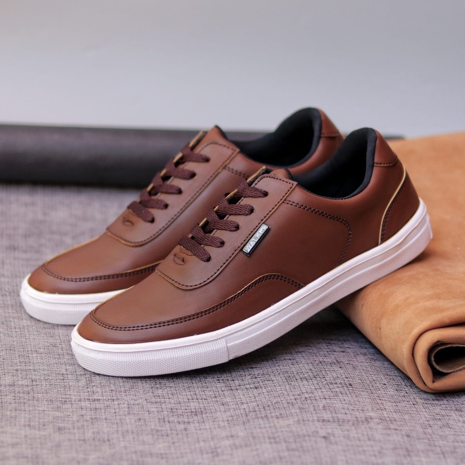 BARKLY Sepatu Kasual Pria Sneaker Hitam Simple Murah Original Footwear