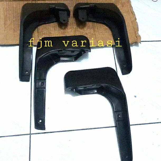 MUD GUARD KARPET LUMPUR TOYOTA AVANZA VVTI DAIHATSU XENIA VVTI 2004-2010