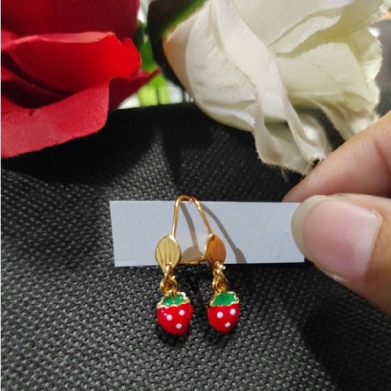 Anting-Anting Anak Cewe / Perempuan Karakter Strawberry Merah Giwang Anting Jepit