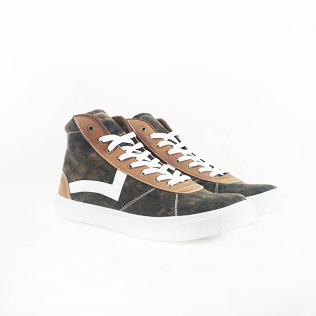 Sepatu Sneakers Pria Dane And Dine -  TRANCE