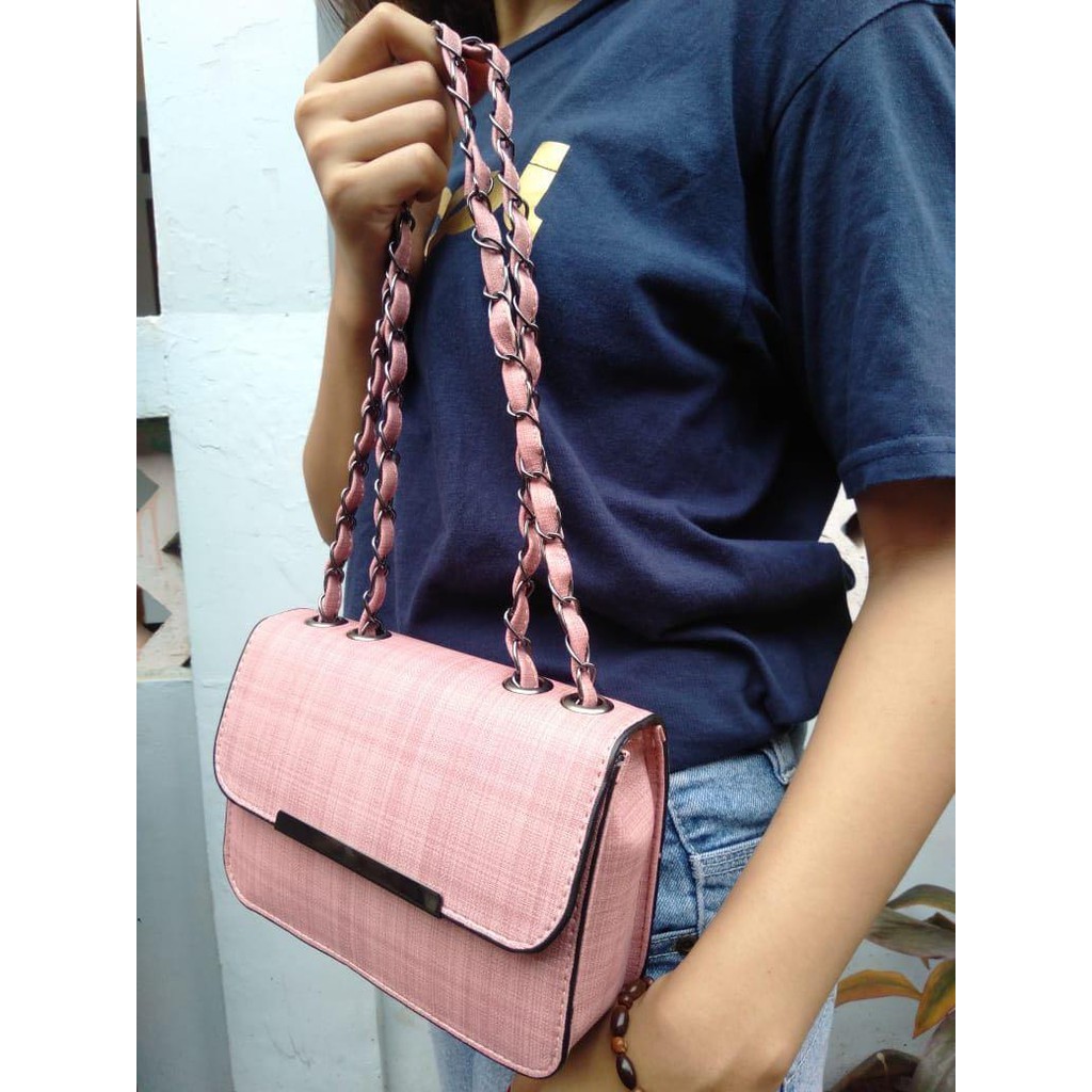 Tas Wanita Amara / Tas Selempang Wanita / Slingbag Wanita