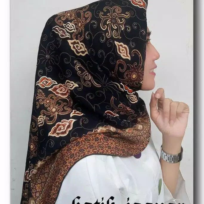 SB Collection Jilbab Segi Empat Hesti Hijab Kerudung Trendy Sutera Batik Wanita