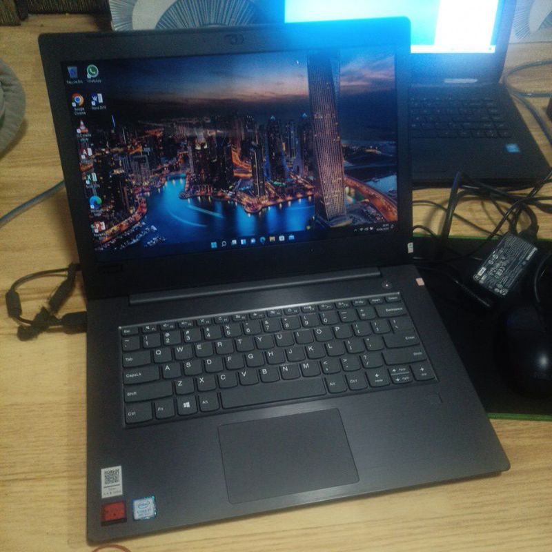 Lenovo V330 core i7 ram 12gb vga radeon