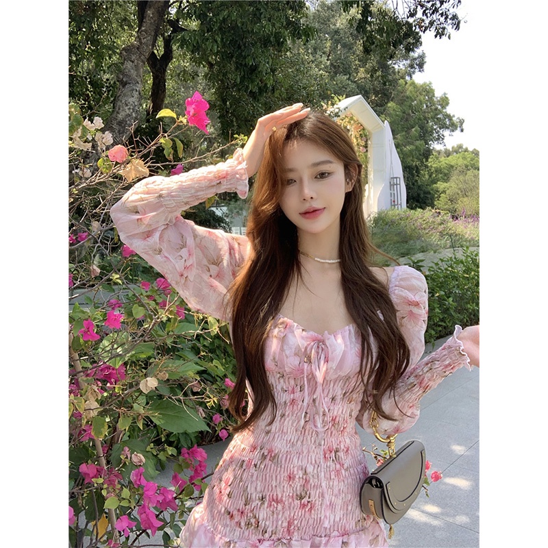 gaun gaya korea sifon floral ruffled hip rok pendek pinggang tinggi leher persegi pink lipit gaun le