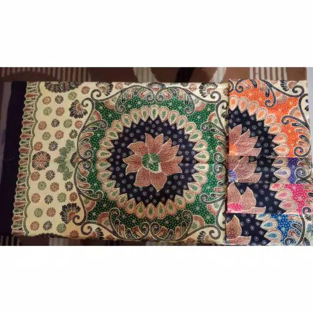 TAPLAK MEJA BATIK  MOTIF BUNGA  MEKAR  KATUN PRIMA HALUS 