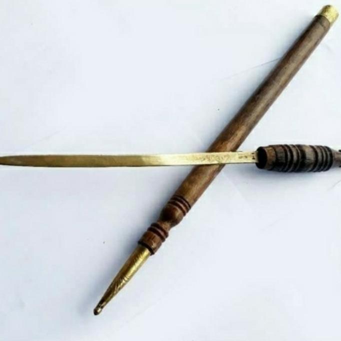 

[[COD]] Tongkat Comando Kuningan Kaligrafi Arab Warangka Kayu Liwung KOMPLIT Kode 970