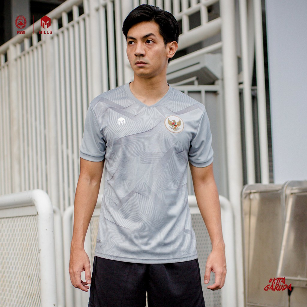 JERSEY TIMNAS GARUDA INDONESIA 2020 MILLS 1013GR BAJU LATIHAN TIMNAS TRAINING JERSEY TIMNAS GREY