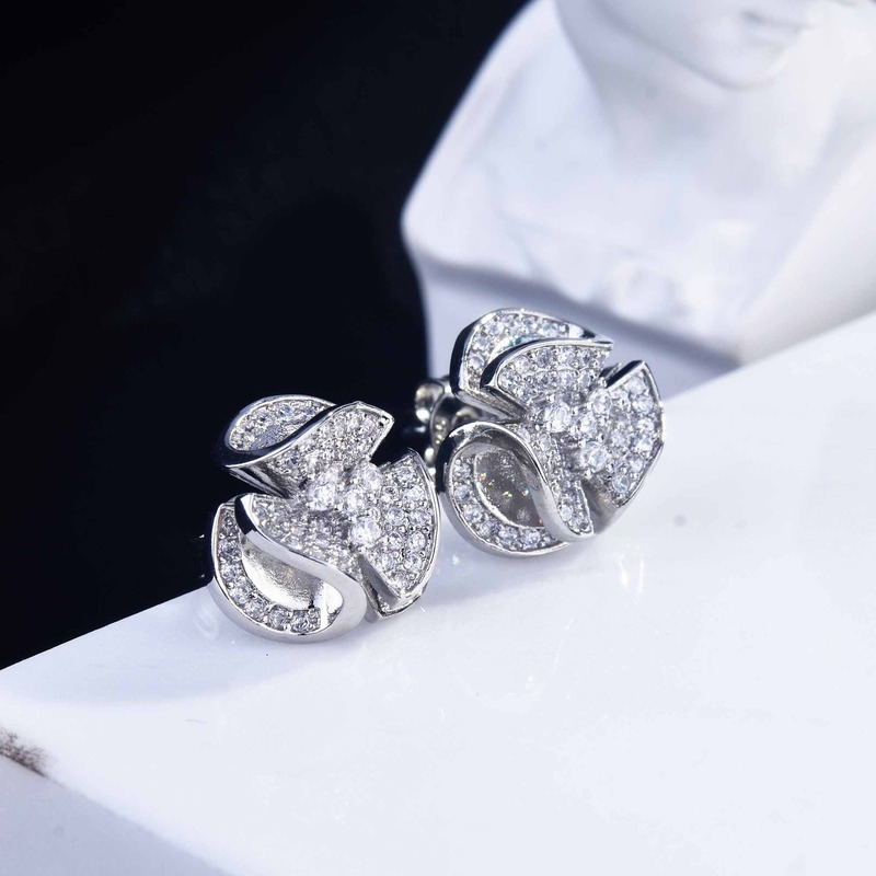 Fashion Moissanite Flower-Shaped Earrings