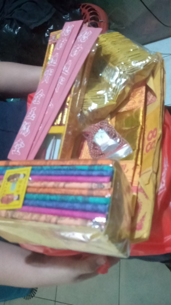 Hio Dupa 5 Batang Untuk Sembahyang Te Cu (dewa Bumi) Pendek