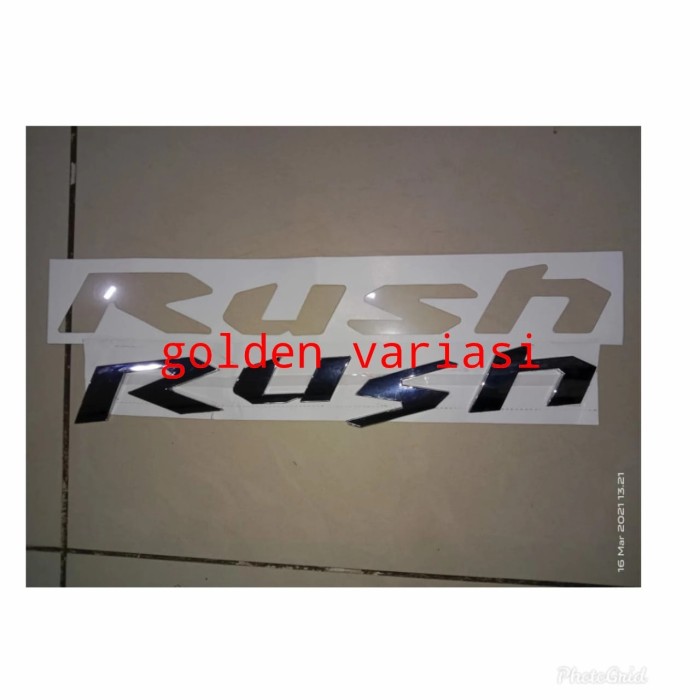 Emblem Kap Mesin / Logo Kap Mesin Mobil Toyota Rush