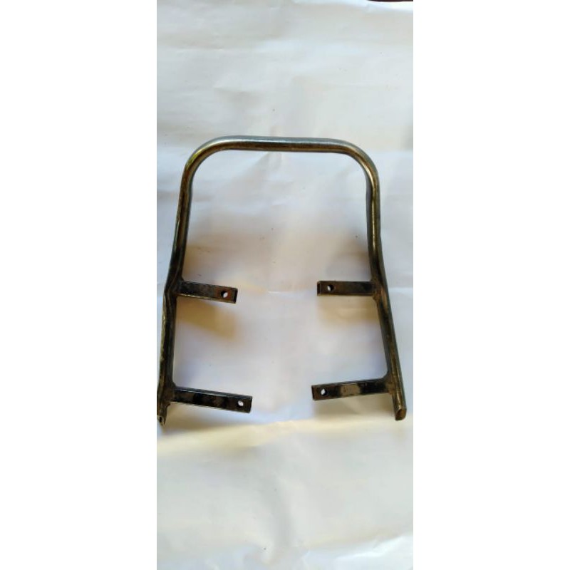 Behel pegangan jok Suzuki Crystal