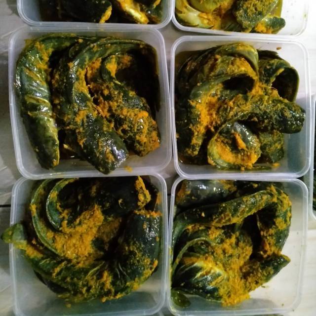 

AYAM UNGKEP & LELE BUMBU LENGKUAS GURIH DAPUR MAMA N'DUT