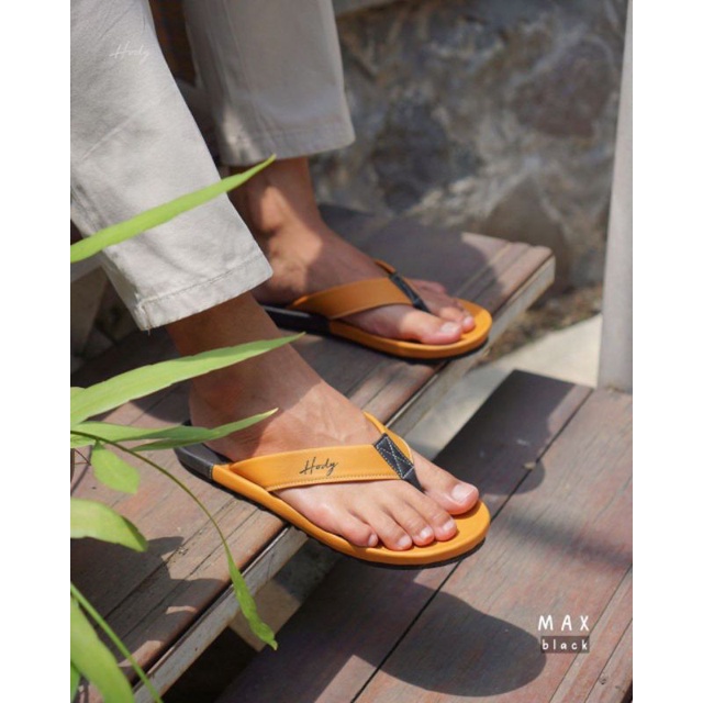 MAX SANDAL BY HODY