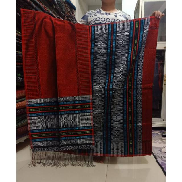 Songket tumtuman tenun tangan asli