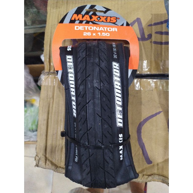 Ban Luar Maxxis Detonator 26 x  1.50 Kevlar Lipat