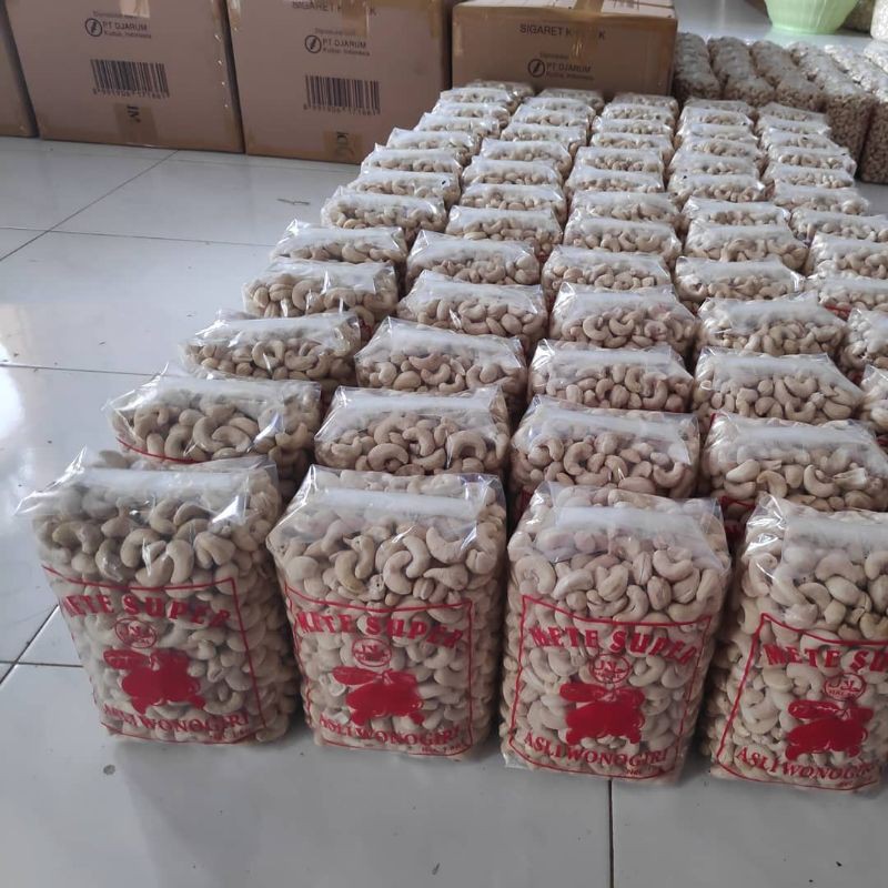 

KACANG METE MENTAH PREMIUM 1 KG