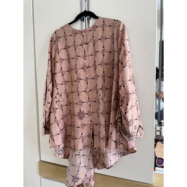 Ria Miranda Preloved Kuranji Top Good Condition Size L