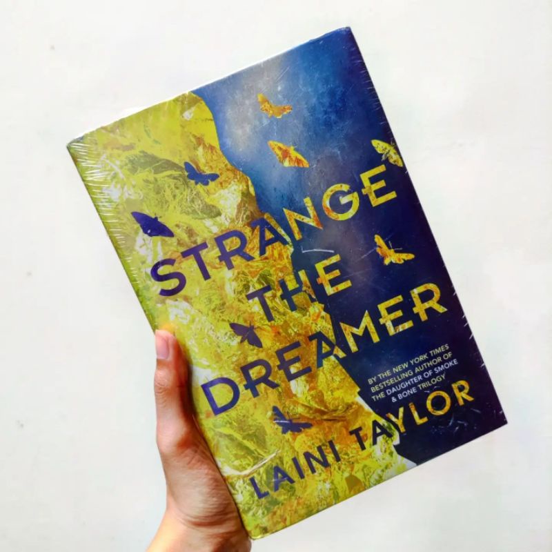 Buku "Strange the Dreamer" by Laini Taylor