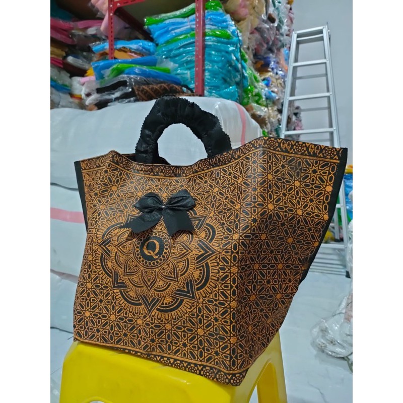 HARGA LUSIN ISI 12 BIJI- TAS HAJATAN RENDA 26x26 WARNA IKUT STOK