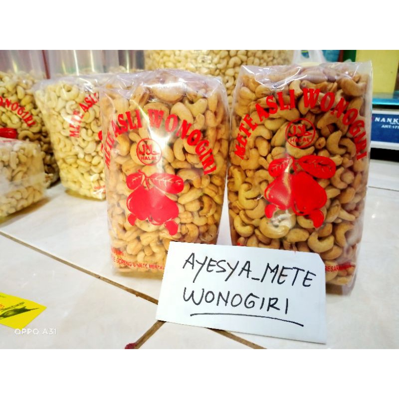 

KACANG METE MEDE GORENG KEMASAN 800 Gr