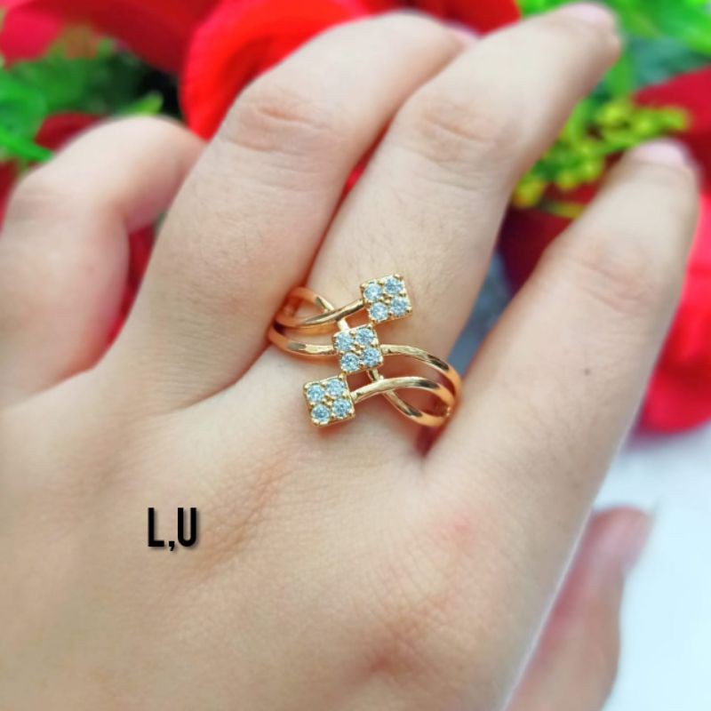 PERHIASAN WANITA CINCIN TITANIUM ANTI KARAT MOTIF PILIHAN LAPIS EMAS 24 K