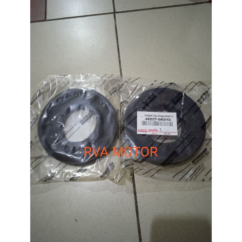 KARET TATAKAN PER KEONG BELAKANG ATAS INNOVA FORTUNER 1 SET 2 PCS