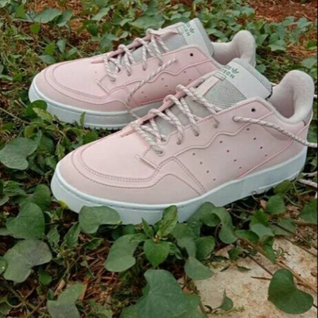 Original BNWB Adidas Supercourt