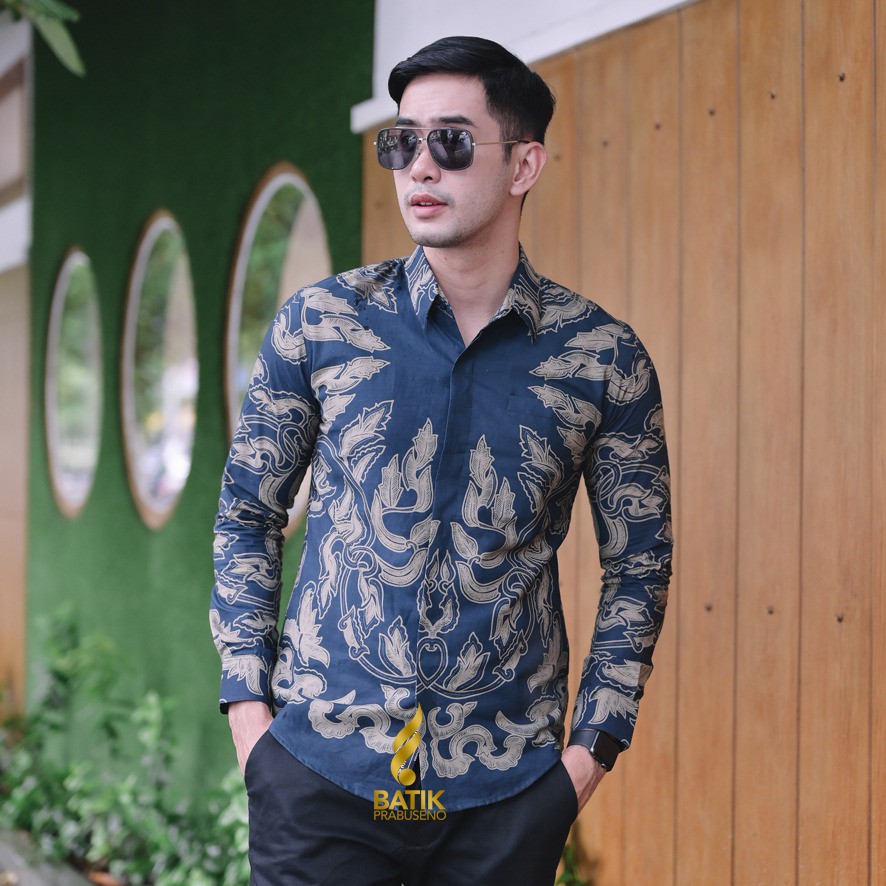 PRABUYASA KEMEJA BATIK PRIA LENGAN PANJANG SLIM FIT KEKINIAN MODERN SERAGAM KANTOR KERJA HALUS MEWAH