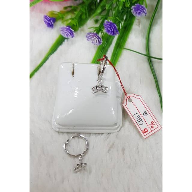 Anting emas 75 mahkota