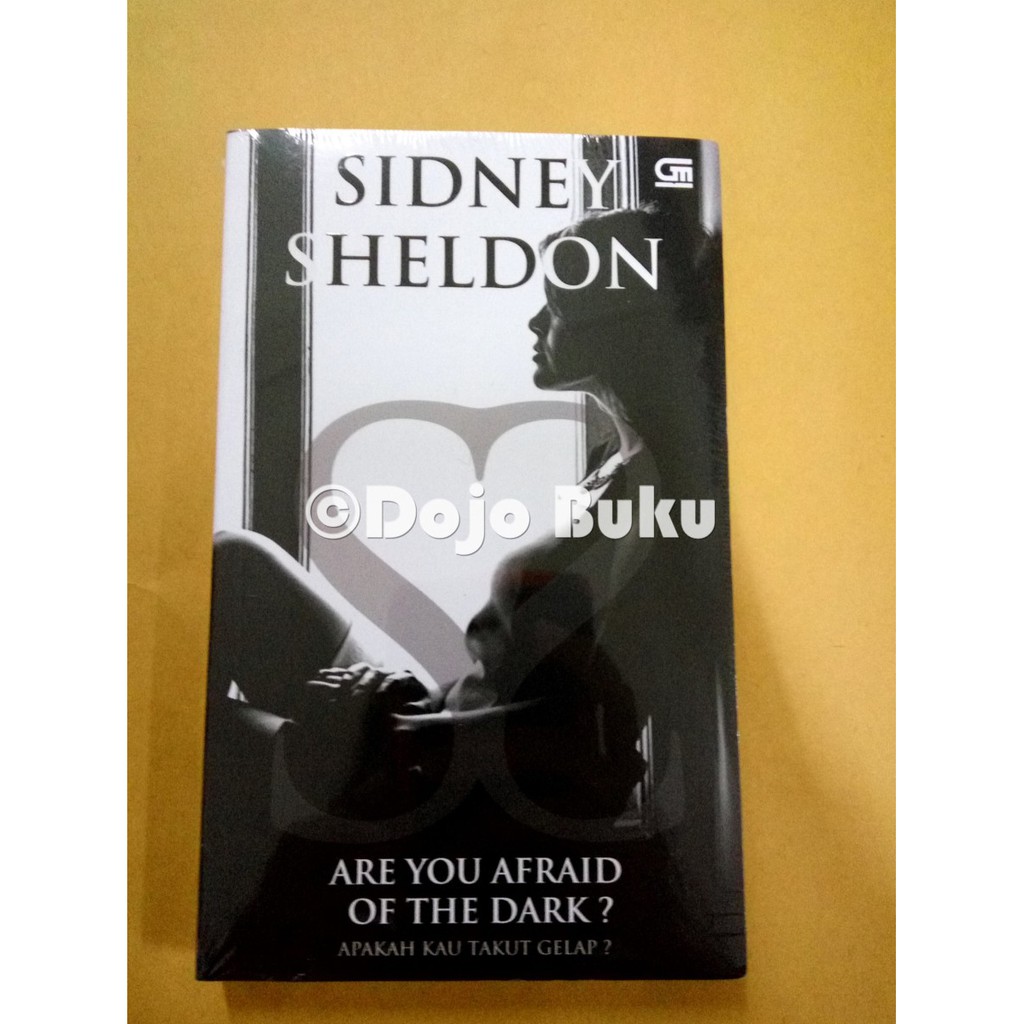 Are You Afraid Of The Dark Cover Baru by Sidney Sheldon