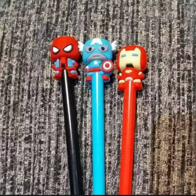 

Pulpen gel karakter Ironman. Spiderman. Captain amrica