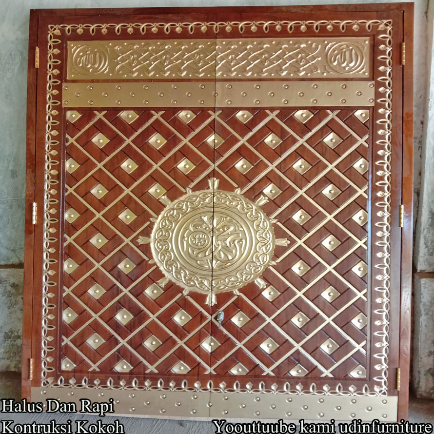 Pintu masjid nabawi ukiran kayu jati jepara