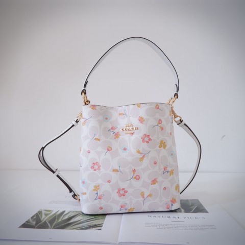 TAS WANITA COACH SMALL TOWN BUCKET BAG IN SIGNATURE CANVAS WITH MYSTICAL FLORAL PRINT
