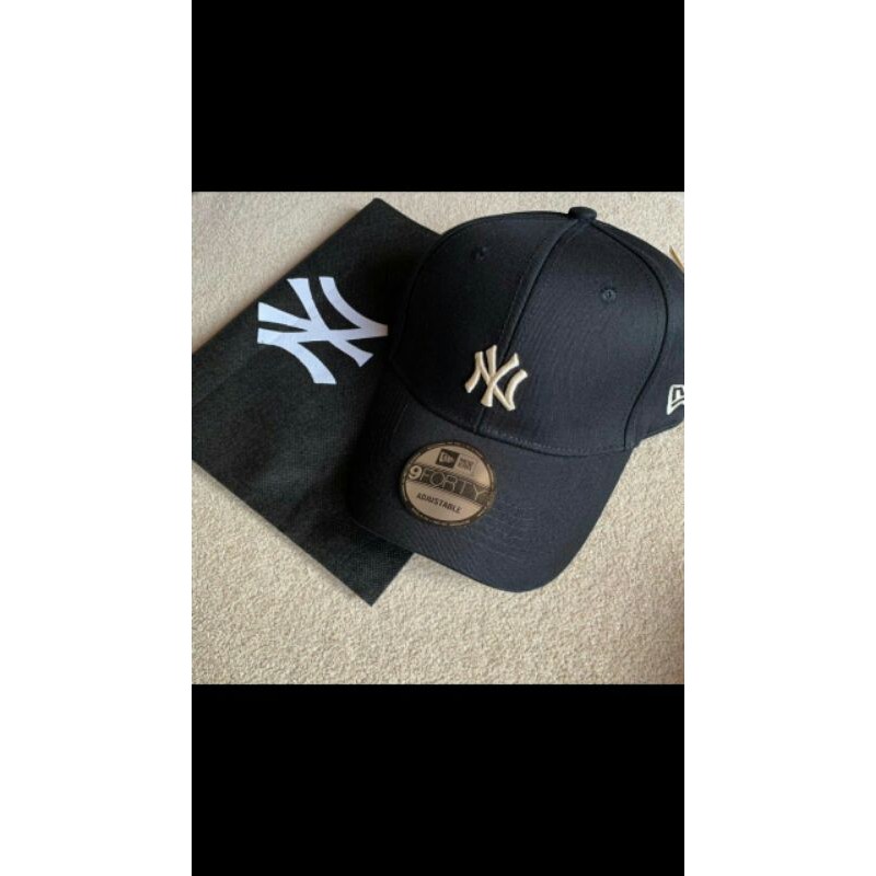 MLB NY cap small logo