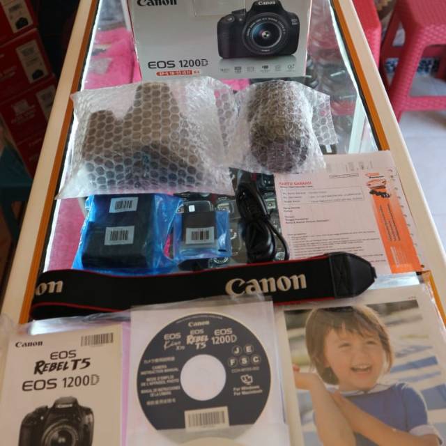 Kamera Canon eos 1200D