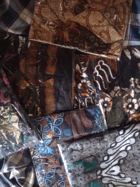 Kemeja Pria Lengan Panjang Exclusive Modern