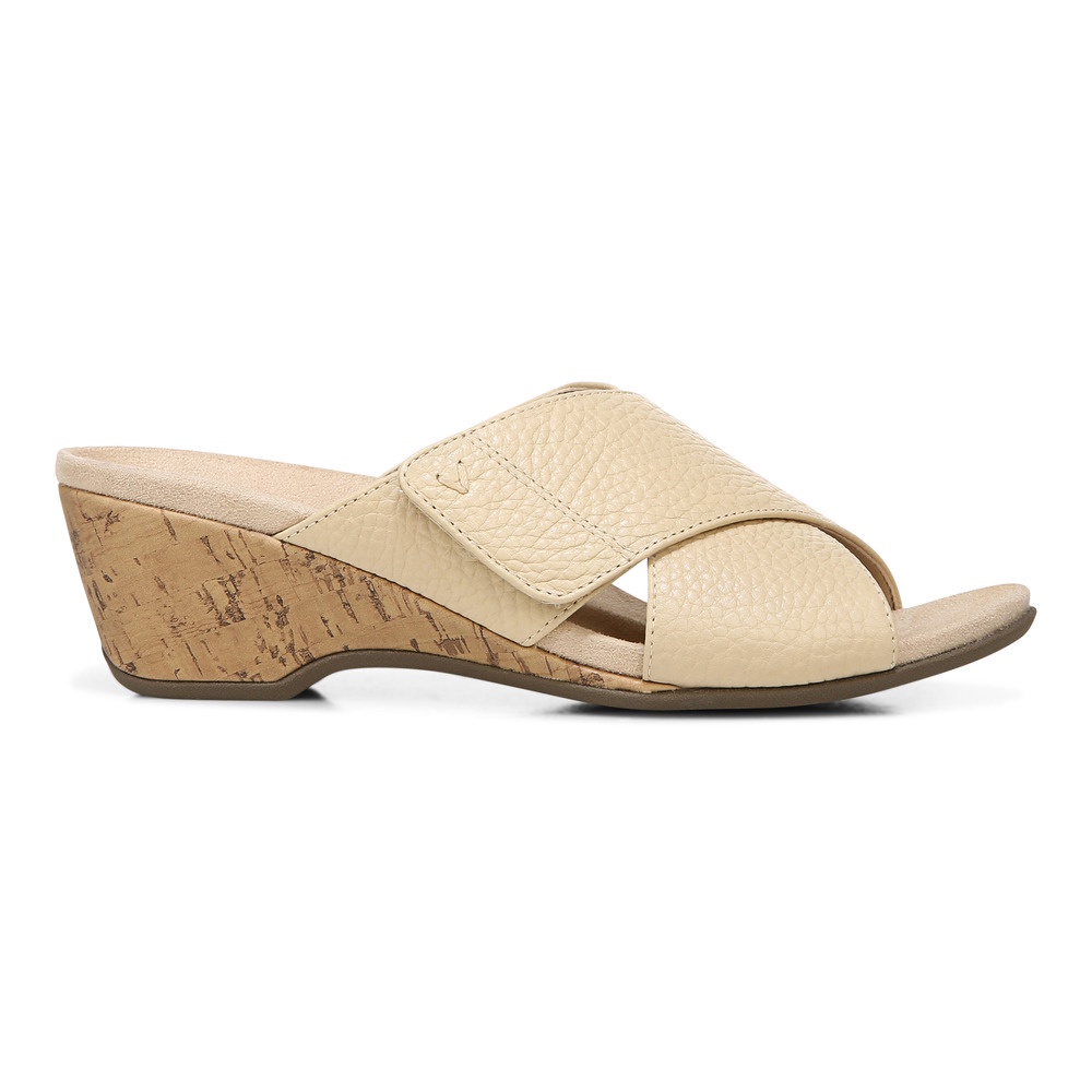 Vionic Leticia Semolina Wedges Wanita