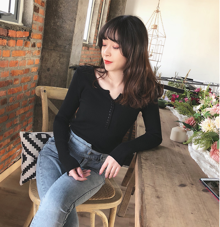 Sweater Ketat V-neck Ramping Wanita Korea Tipis Seksi Pendek atasan