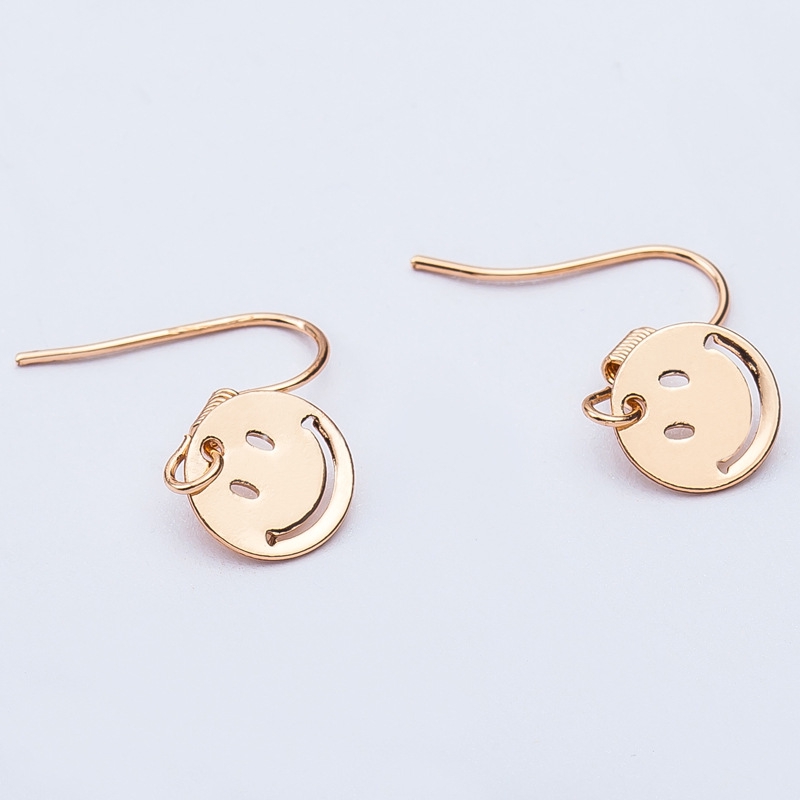 Anting smiley mini yang simpel dan asyik Anting-anting aksesoris fashion