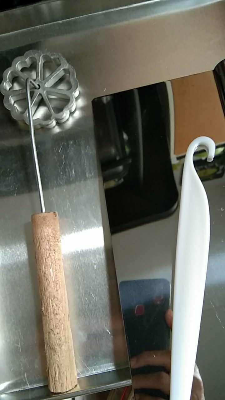 Cetakan Kembang Goyang